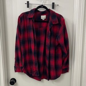 American Eagle Outfitters Red and Black Plaid Button Down Shirt